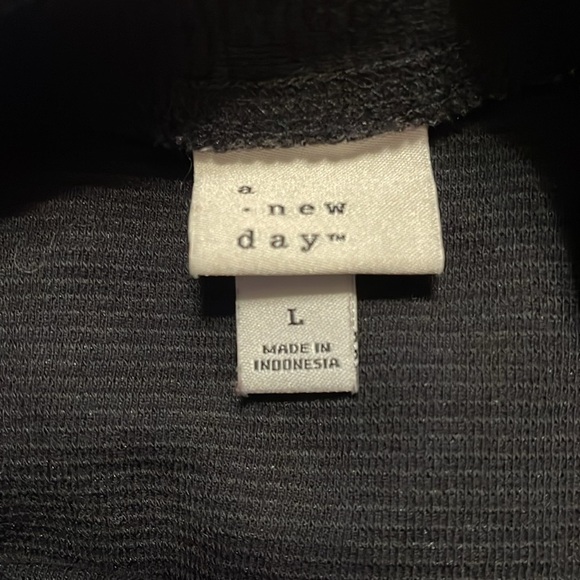 🌹A NEW DAY WIDE SLEEVE SWEATSHIRT - Picture 4 of 5